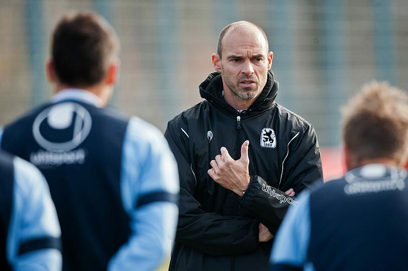 Die Bilder vom ersten Training unter dem neuen Löwen-Coach Alexander Schmidt am Montagvormittag.