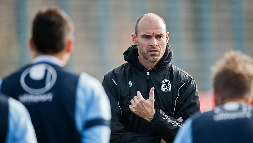 Die Bilder vom ersten Training unter dem neuen Löwen-Coach Alexander Schmidt am Montagvormittag. Die Bilder vom ersten Training unter dem neuen Löwen-Coach Alexander Schmidt am Montagvormittag.