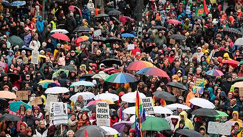Die "Stadtbild"-Debatte hat bundesweit zu Demonstrationen geführt. (Archivbild)