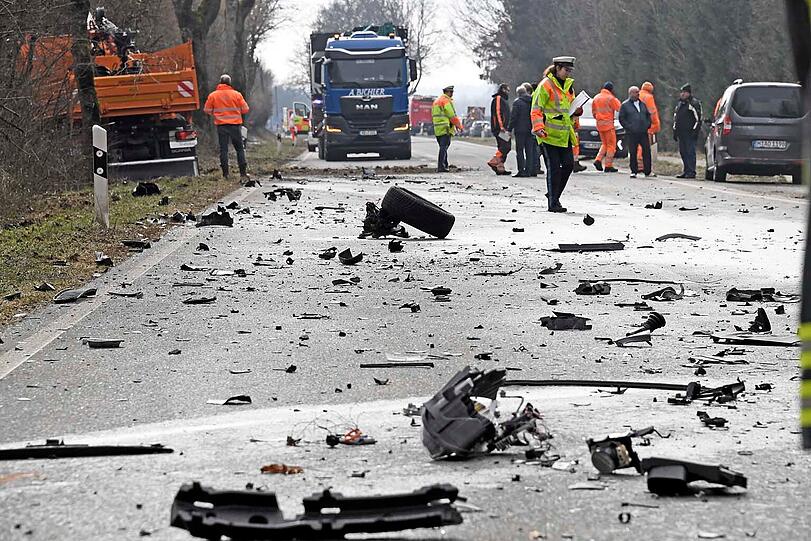 Bilder vom Unfallort in Sauerlach.