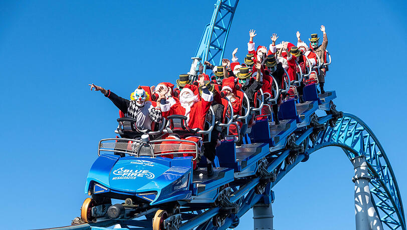 Auf dem Gelände befinden sich 14 Achterbahnen. Auf dem Gelände befinden sich 14 Achterbahnen.