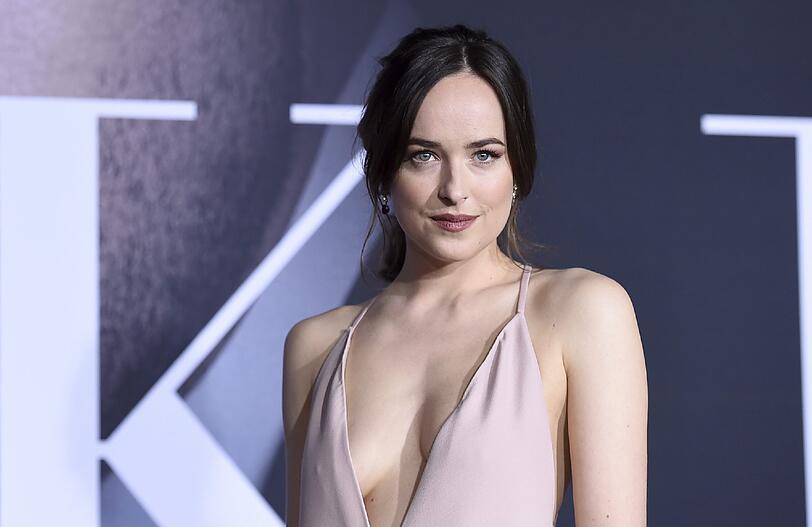 Hauptdarstellerin Dakota Johnson erschien mit Mega-Ausschnitt
