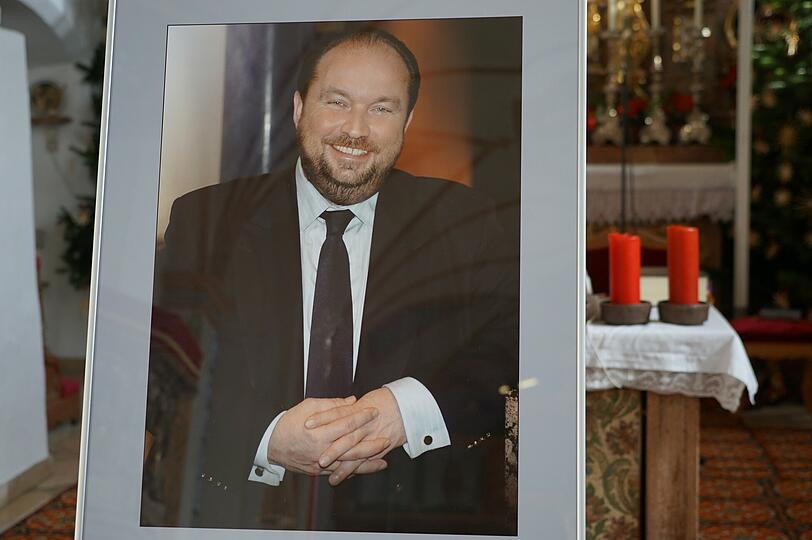 Wolfgang Lippert wurde am Freitag in Aying beigesetzt.
