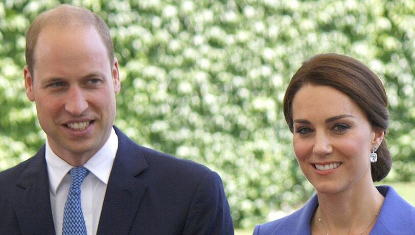 Prinz William und Prinzessin Kate haben ein Familienbild verschickt.