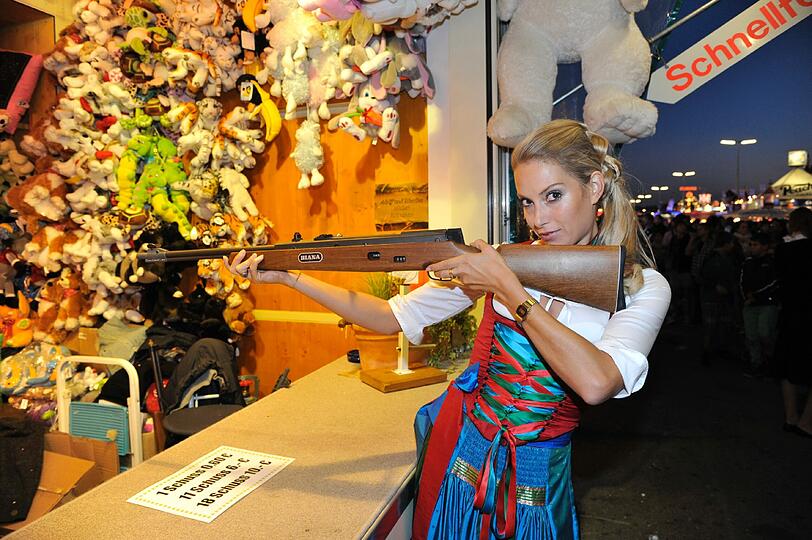 Promis: Sky-Wiesn: So lassen es die Promi-Damen krachen - Oktoberfest - Abendzeitung München