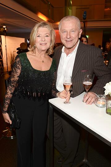 Jutta Speidel und Miroslav Nemec genießen das Adventsessen