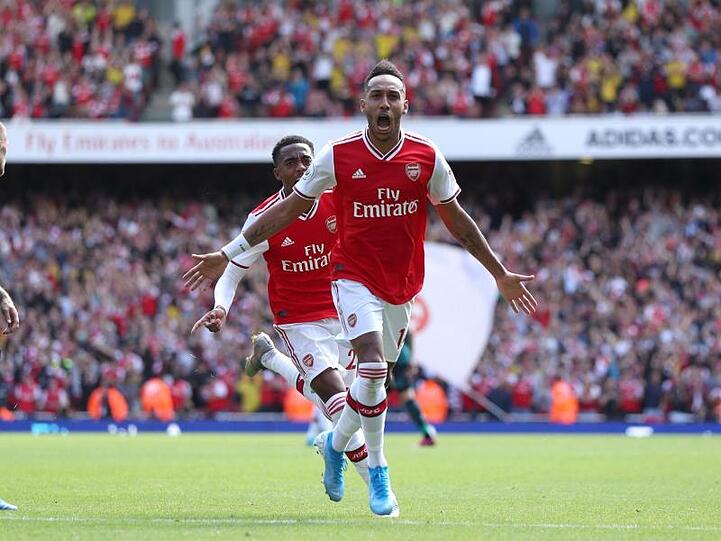 Pierre-Emerick Aubameyang feiert sein Siegtor zum 2:1.
