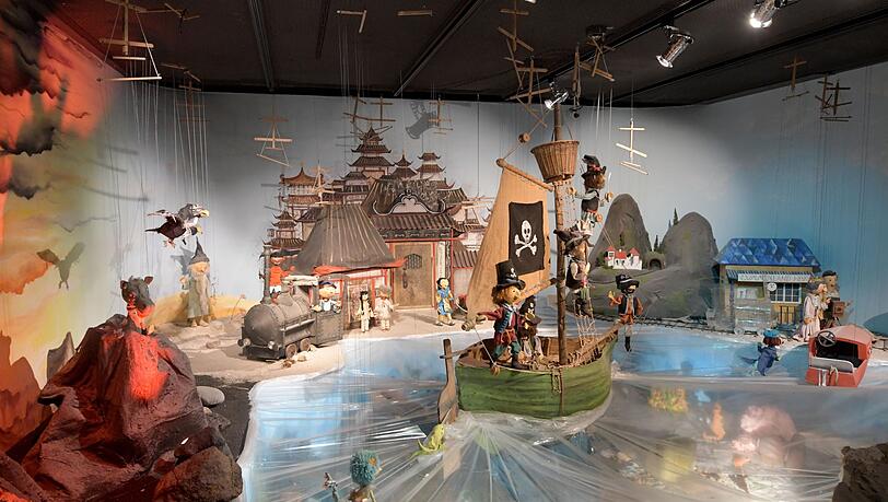 Die Filmkulisse von "Jim Knopf" ist im Museum der Augsburger Puppenkiste nachgestellt.