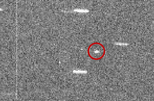 Unbekanntes Flugobjekt "WT1190F" - aufgenommen im Oktober 2015 mit dem 2,2-Meter Teleskop der University of Hawaii.