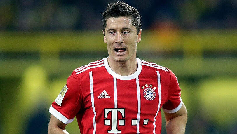 Darf sich keine gelbe Karte erlauben: Robert Lewandowski. Darf sich keine gelbe Karte erlauben: Robert Lewandowski.