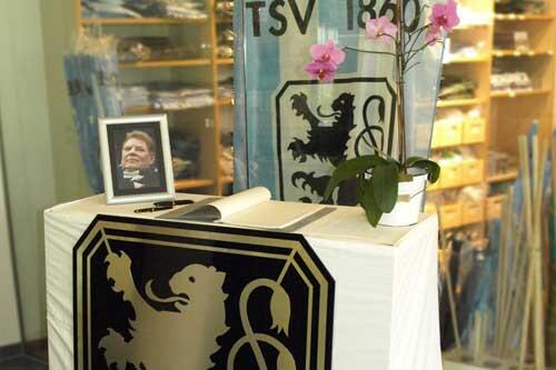 Das Kondolenzbuch beim TSV 1860