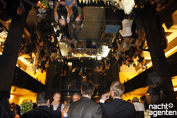 Außen hui... und innen auch: die Heart-Bar. Mehr Bilder aus dem Heart unter:  www.nachtagenten.de