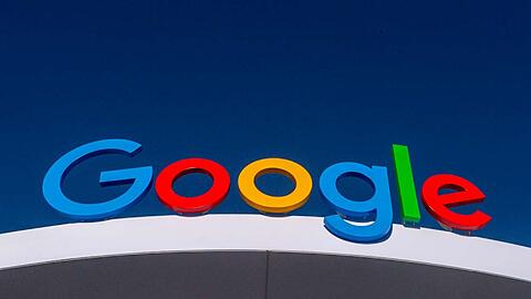 Die Stellung von Google Diensten wird durch eine Einigung mit dem Bundeskartellamt geschwächt (Archivbild).