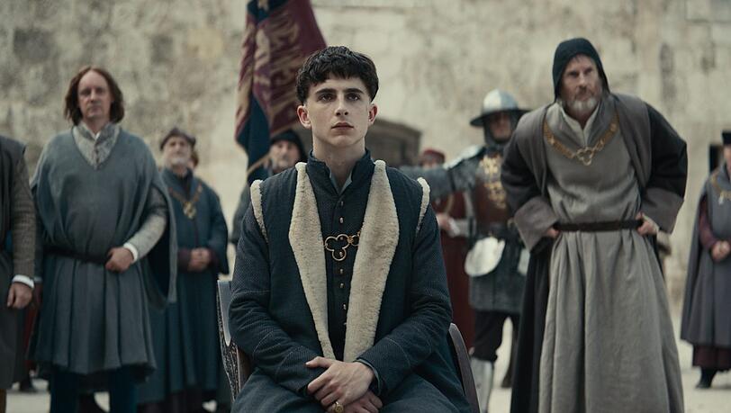 Timothée Chalamet (Mitte) als Henry V. in „The King“. Timothée Chalamet (Mitte) als Henry V. in „The King“.