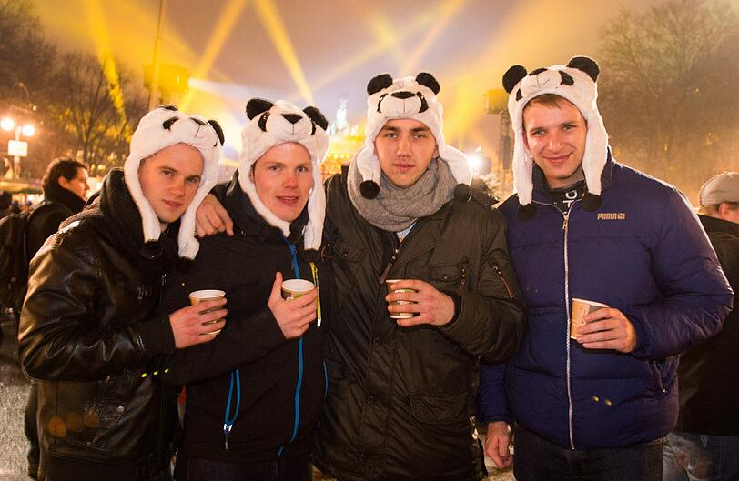 So feiert Berlin in das Jahr 2015: Die Silvester-Party am Brandenburger Tor mit David Hasselhoff und David Garrett - Die Bilder...