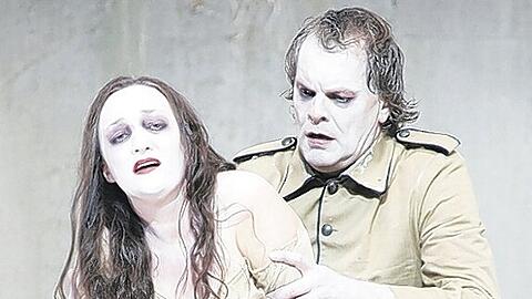 Wozzeck (Michael Wolle) und Marie (Michaela Schuster)