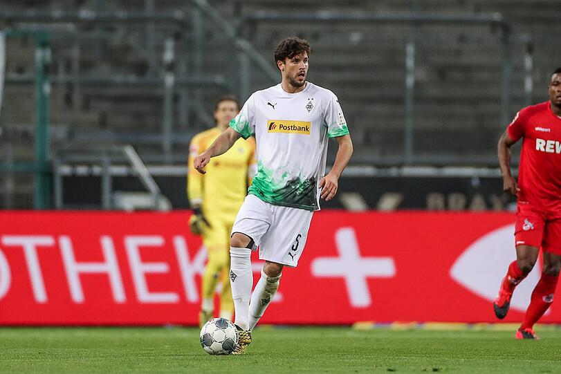 Tobias Strobl (FC Augsburg - hier noch im Trikot von Borussia Mönchengladbach)