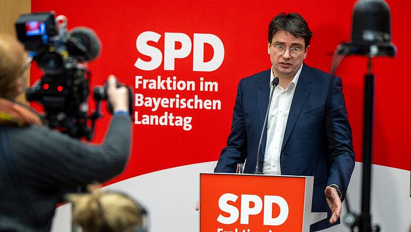 Florian von Brunn, SPD-Fraktionsvorsitzender im bayerischen Landtag und Vorsitzender der Bayern SPD, spricht.