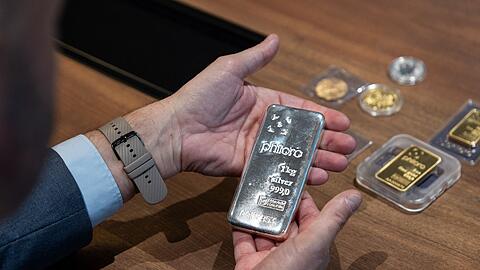 Edelmetalle gelten unter Anlegern als m&ouml;gliche Absicherung gegen wirtschaftliche und politische Unsicherheiten. (Archivbild)