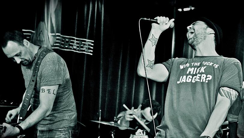 THE PHUNKGUERILLA & COSMO KLEIN mit FUNK / SOUL / POP im Night Club im Hotel Bayerischer Hof am 2.11. um 21.00 Uhr. THE PHUNKGUERILLA & COSMO KLEIN mit FUNK / SOUL / POP im Night Club im Hotel Bayerischer Hof am 2.11. um 21.00 Uhr.