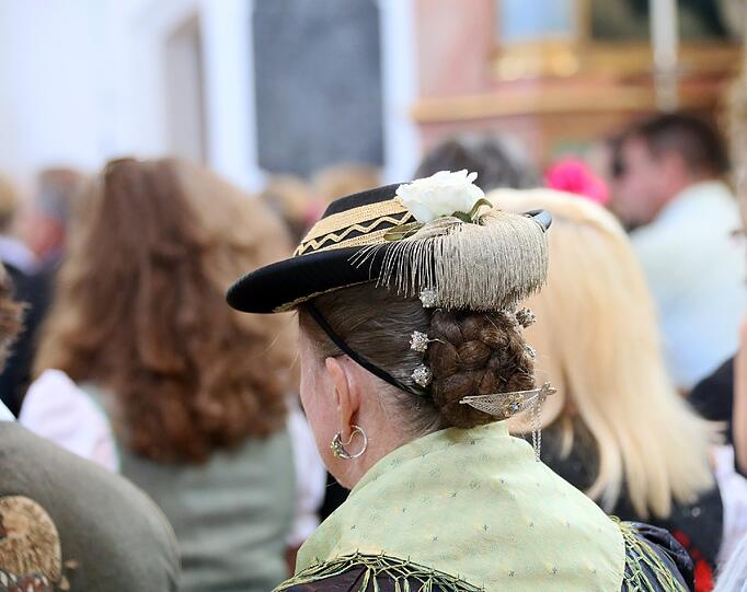 Filser-Fahnenweihe in der Heilig-Kreuz-Kirche in Forstenried. Die Bilder.