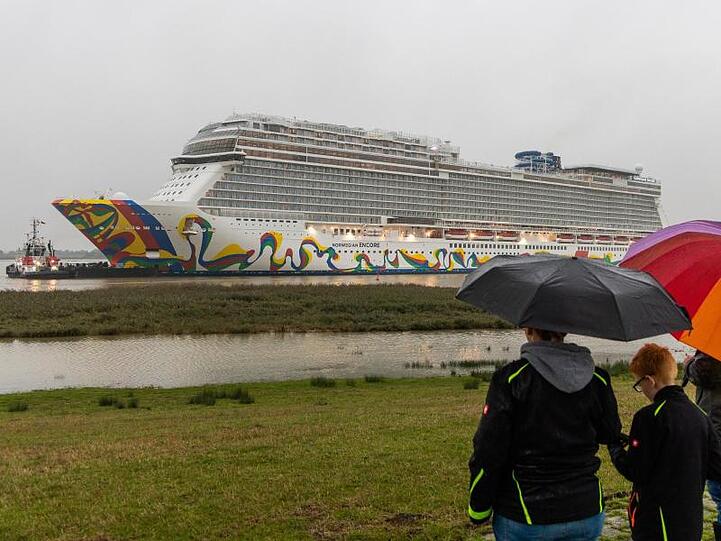 Ende Oktober steht in Bremerhaven die Übergabe der "Norwegian Encore" an die Reederei Norwegian Cruise Lines an.