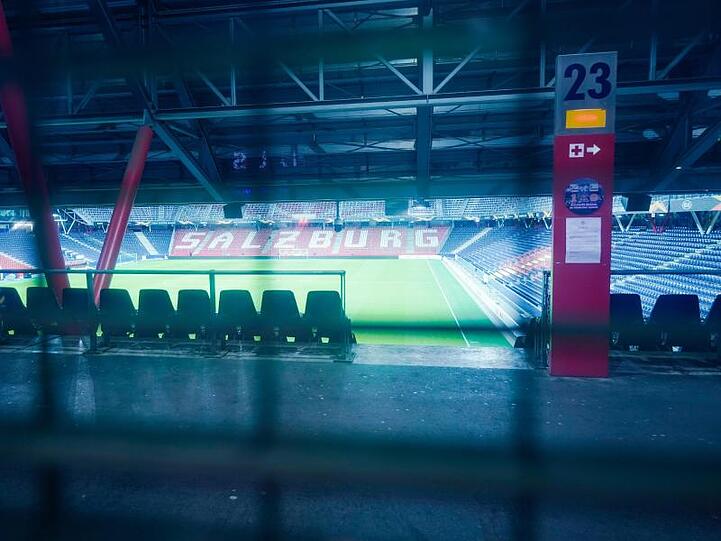 Wegen einer Orkanwarnung wurde das Spiel von Eintracht Frankfurt bei Red Bull Salzburg um einen Tag verlegt.