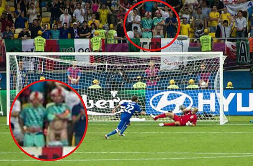 Irre Aktion beim Elfmeterschießen: Ein England-Fan zieht hinter dem Tor blank!