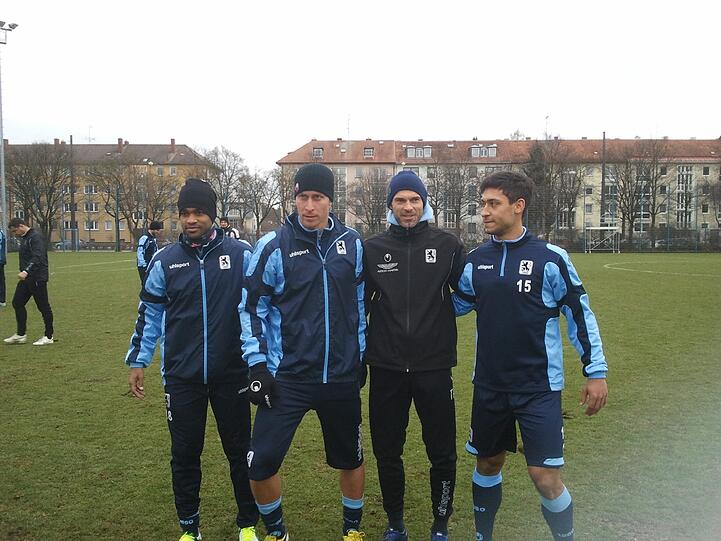 Der Neuzugang aus Mainz, Malik Fathi, ist zum ersten Mal auf dem Trainingsgeländer an der Grünwalder Straße zu sehen. Hier die Bilder!