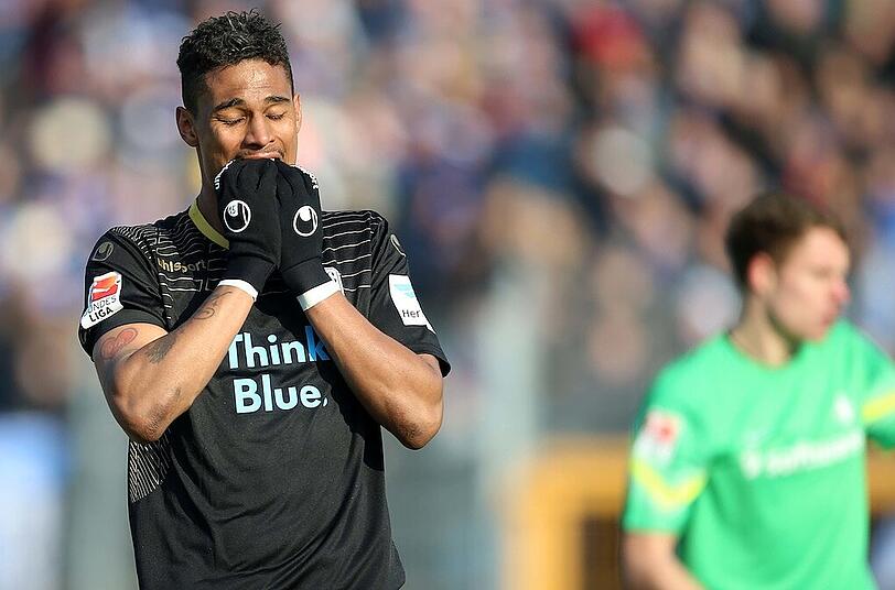 Verzweifelt: Rubin Okotie scheiterte mit seinem Elfmeter am Darmstädter Keeper.
