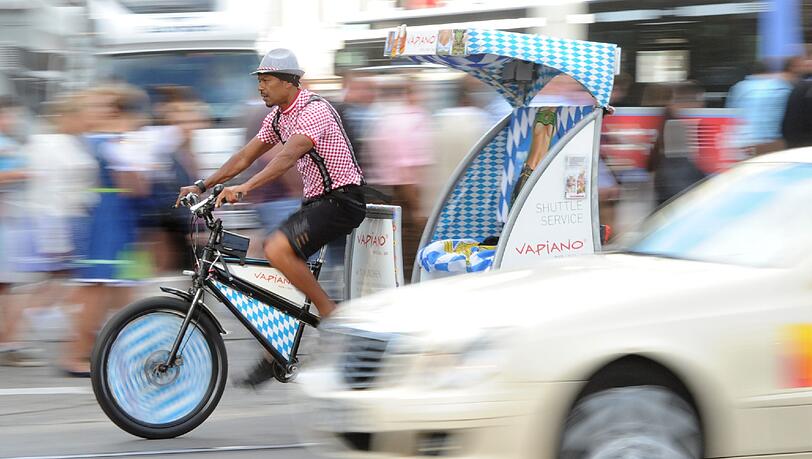 Zur Wiesnzeit klingeln fast in ganz München die Kassen. Zur Wiesnzeit klingeln fast in ganz München die Kassen.