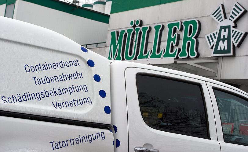 "Containerdienst, Taubenabwehr, Schädlingsbekämpfung, Vernetzung, Tatortreinigung": Bei Müller-Brot rücken die Jungs fürs Grobe an.