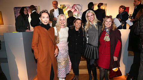 Promi-Damen bei der "Spectrum"-Preview in München: 
Monika Peitsch, Alexandra Holland, Karin Holler, Tanja Ehrmann und Gabor Tordai-Leijko.