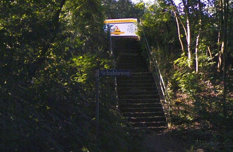 Für viele Menschen ein schwer zu bewältigendes Hinderniss: die Treppe am Schubinweg.