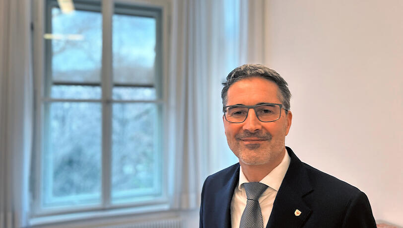 Der Landeshauptmann der norditalienischen Provinz S&uuml;dtirol, Arno Kompatscher von der S&uuml;dtiroler Volkspartei (SVP), in seinem B&uuml;ro in Bozen.