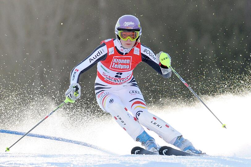 Maria Höfl-Riesch auf Twitter zu finden unter: @Maria: "Puh, mir fehlen die Worte! Wär ich nur vorher schlafen gegangen. Jetzt hab ich sicher Albträume :-((( #gerswe #einfachunglaublich"