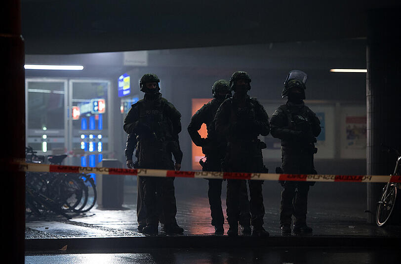 Aufgrund der Terror-Warnung wurde der Hauptbahnhof evakuiert und abgeriegelt.