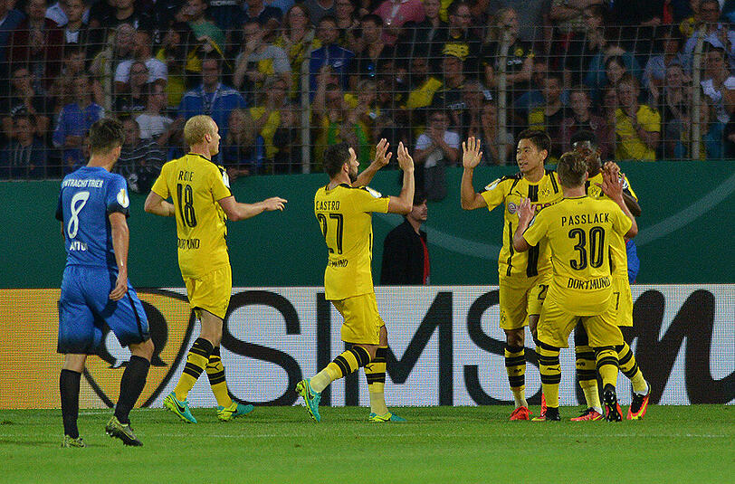 Ohne Probleme in der nächsten Pokalrunde: Die Spieler von Borussia Dortmund.