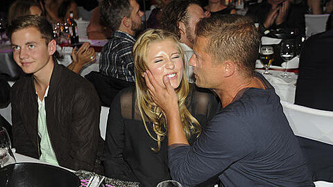 Award-Gewinnerin Luna Schweiger mit ihrem Vater Til.