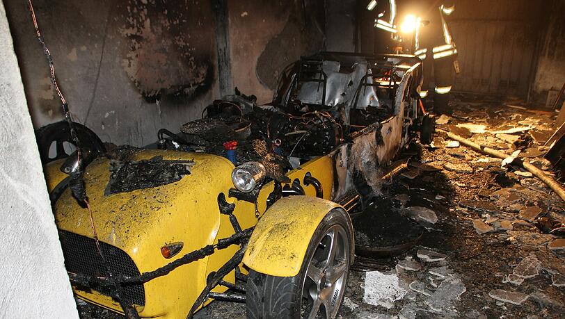 Dieser Traum auf vier Rädern ging in Flammen auf. Dieser Traum auf vier Rädern ging in Flammen auf.