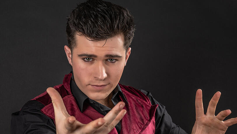 Der Zauberer Alfredo Lorenzo l&auml;sst am liebsten Damen verschwinden.