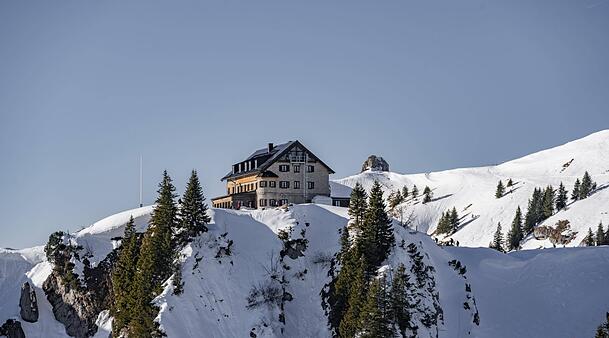 Die Entwicklung des Rotwandhauses bezeichnet Wirt Weihrer als "sein Lebenswerk". Die Entwicklung des Rotwandhauses bezeichnet Wirt Weihrer als "sein Lebenswerk".