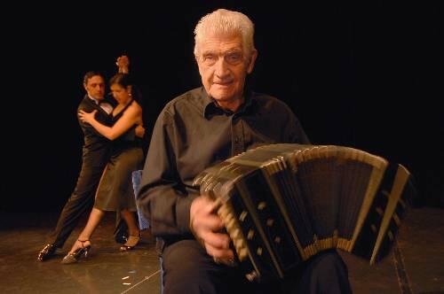 Luis Stazo.