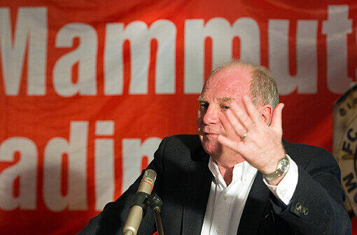 Uli Hoeneß besucht die "Oiztaler Mammuts Emmading".