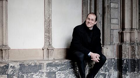 Der in der Schweiz lebende Pianist hat in den USA auch Politik und Wirtschaft studiert.