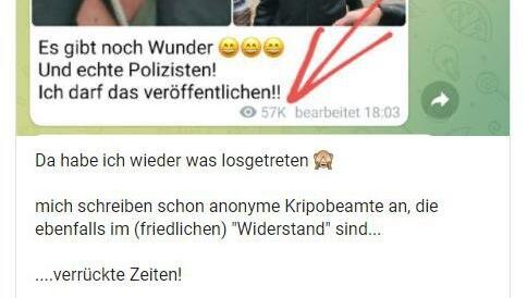 Telegram-Kanal der Impfgegnerin. "Wir sind schon per du" mit den Polizisten, behauptet sie im Video. Telegram-Kanal der Impfgegnerin. "Wir sind schon per du" mit den Polizisten, behauptet sie im Video.