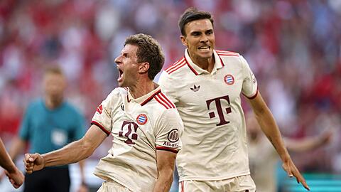Angriff auf den Henkelpott! Während für Thomas Müller (l.) am Dienstag der Anlauf auf den dritten Triumph in der Champions League mit dem FC Bayern beginnt, gehen die Neuzugänge um Joao Palhinha (r.) erstmals auf die Jagd nach Europas Fußnball-Krone, die im Mai 2025 in München vergeben wird.
