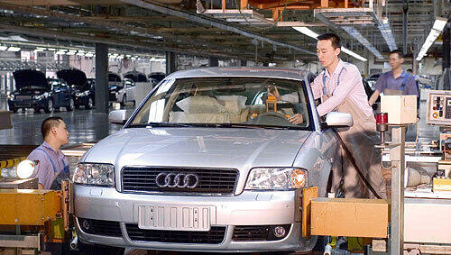 Audi-Produktion im Werk Changchun: Volkswagen ist der Marktführer in China – vor allem dank der schwarzen Audi-Staatskarossen. Audi-Produktion im Werk Changchun: Volkswagen ist der Marktführer in China – vor allem dank der schwarzen Audi-Staatskarossen.