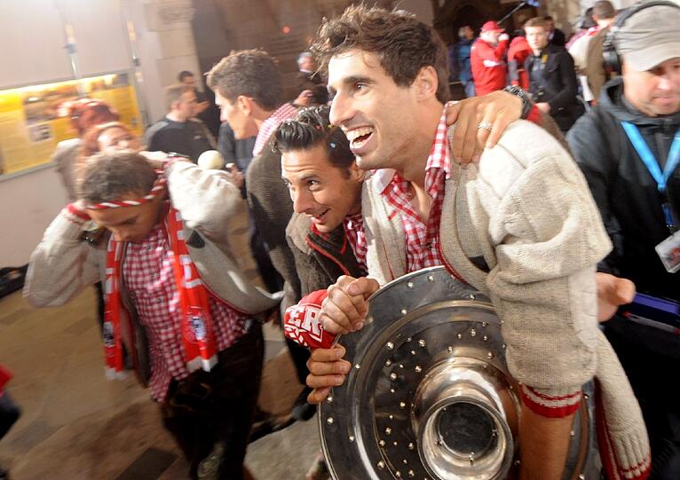 Javi Martinez feierte seinen ersten deutschen Meistertitel.