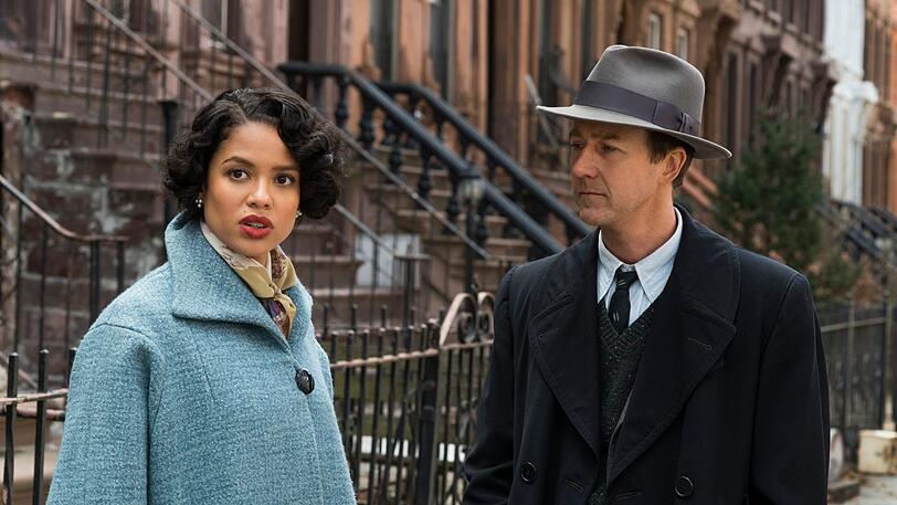 Unterwegs 1957 in Harlem: Edward Norton als Privatdetektiv und die Anwältin (Gugu Mbatha-Raw).